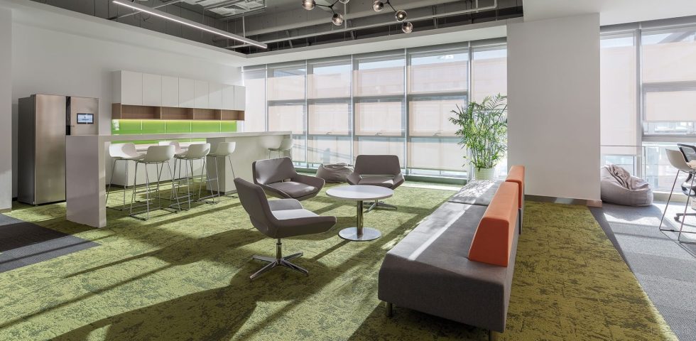 淡色现代风办公室装修设计浅色调茶水间