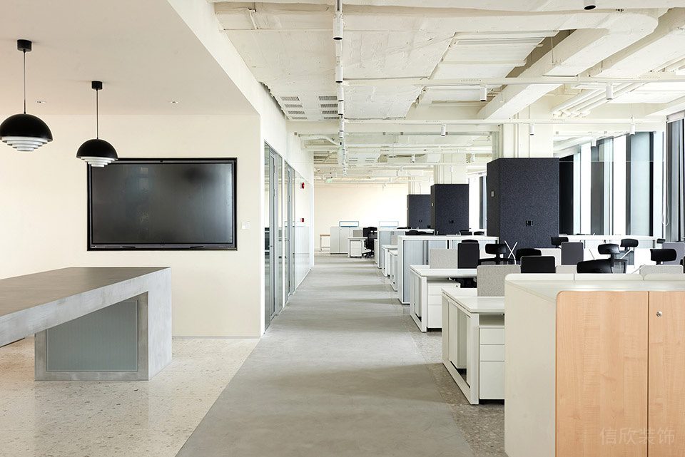 暖色黑白灰极简风办公室装修设计暖白色办公区
