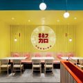 福田购物公园蓝色麻辣小快餐厅背景墙圆形logo图装修设计